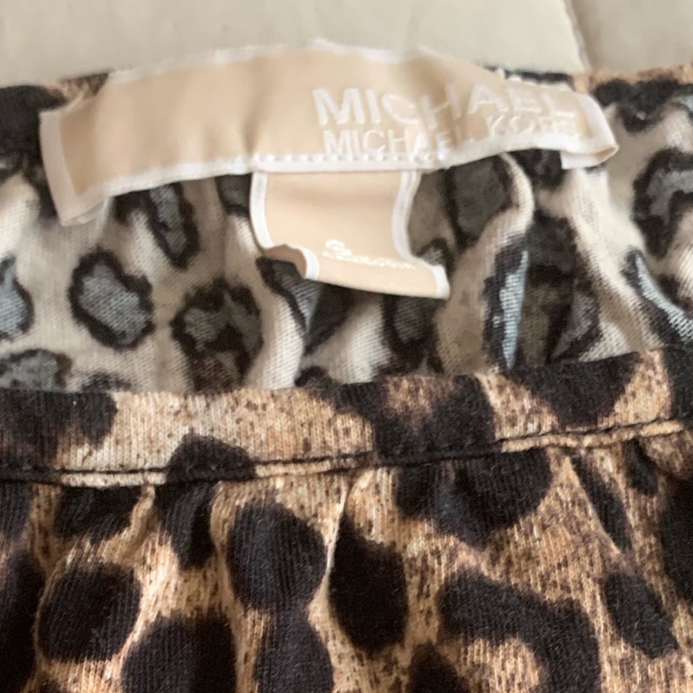 Size S Leopard print Top - Picture 2 of 3